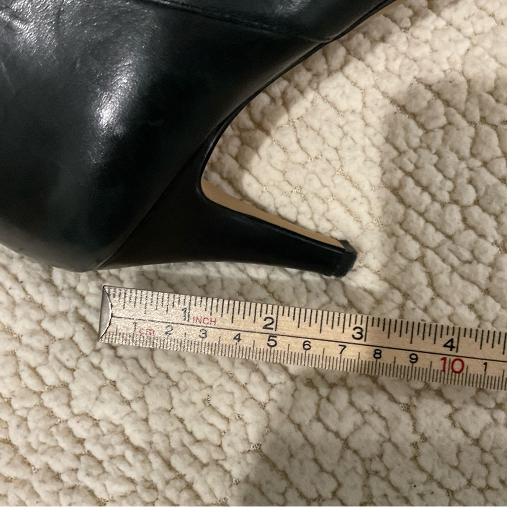 Vince Camuto Black Leather Pointed-Toe Ankle Booties - Picture 8 of 8